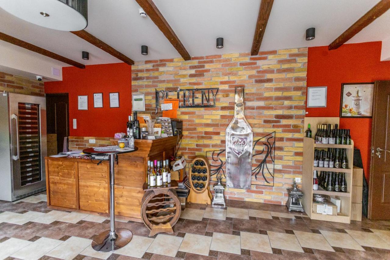 Petreny Borpanzio Bed & Breakfast Egerszalok Exterior photo
