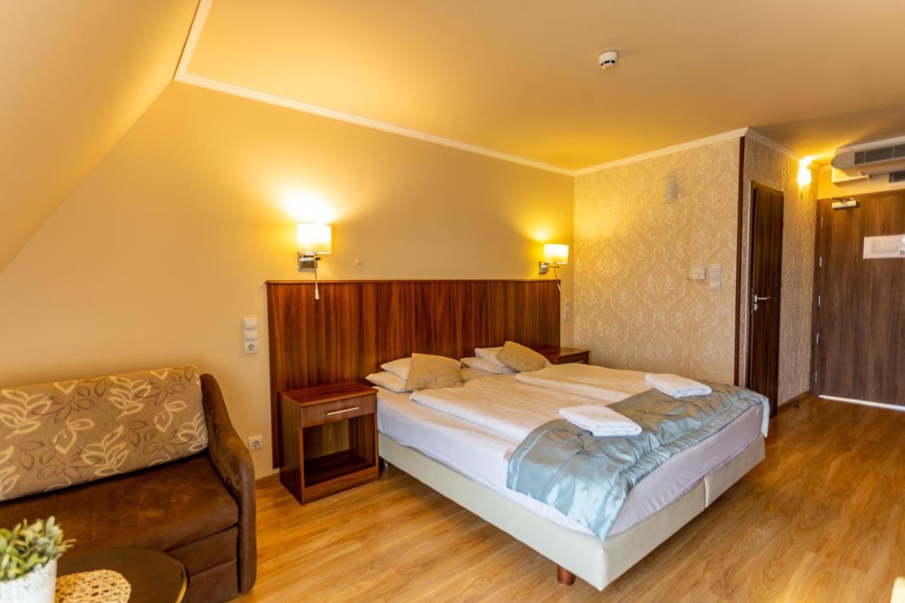 Petreny Borpanzio Bed & Breakfast Egerszalok Exterior photo